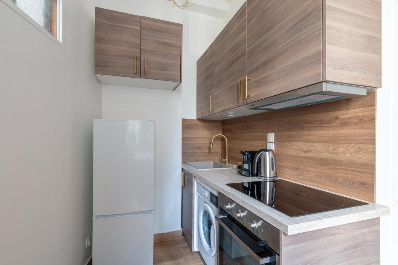 Appartement Metro Alexandre Dumas Paris Exteriör bild