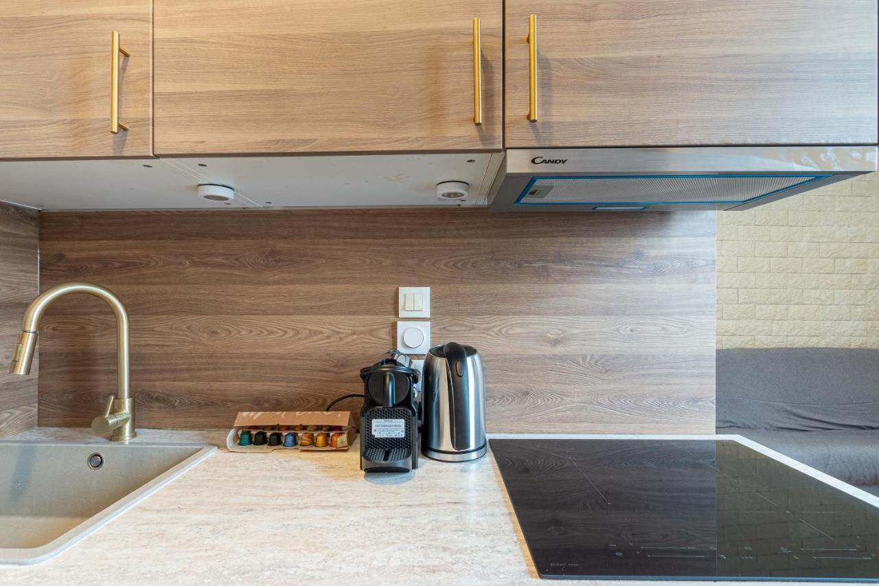 Appartement Metro Alexandre Dumas Paris Exteriör bild
