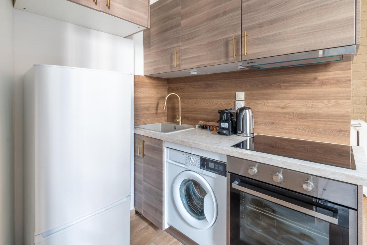 Appartement Metro Alexandre Dumas Paris Exteriör bild